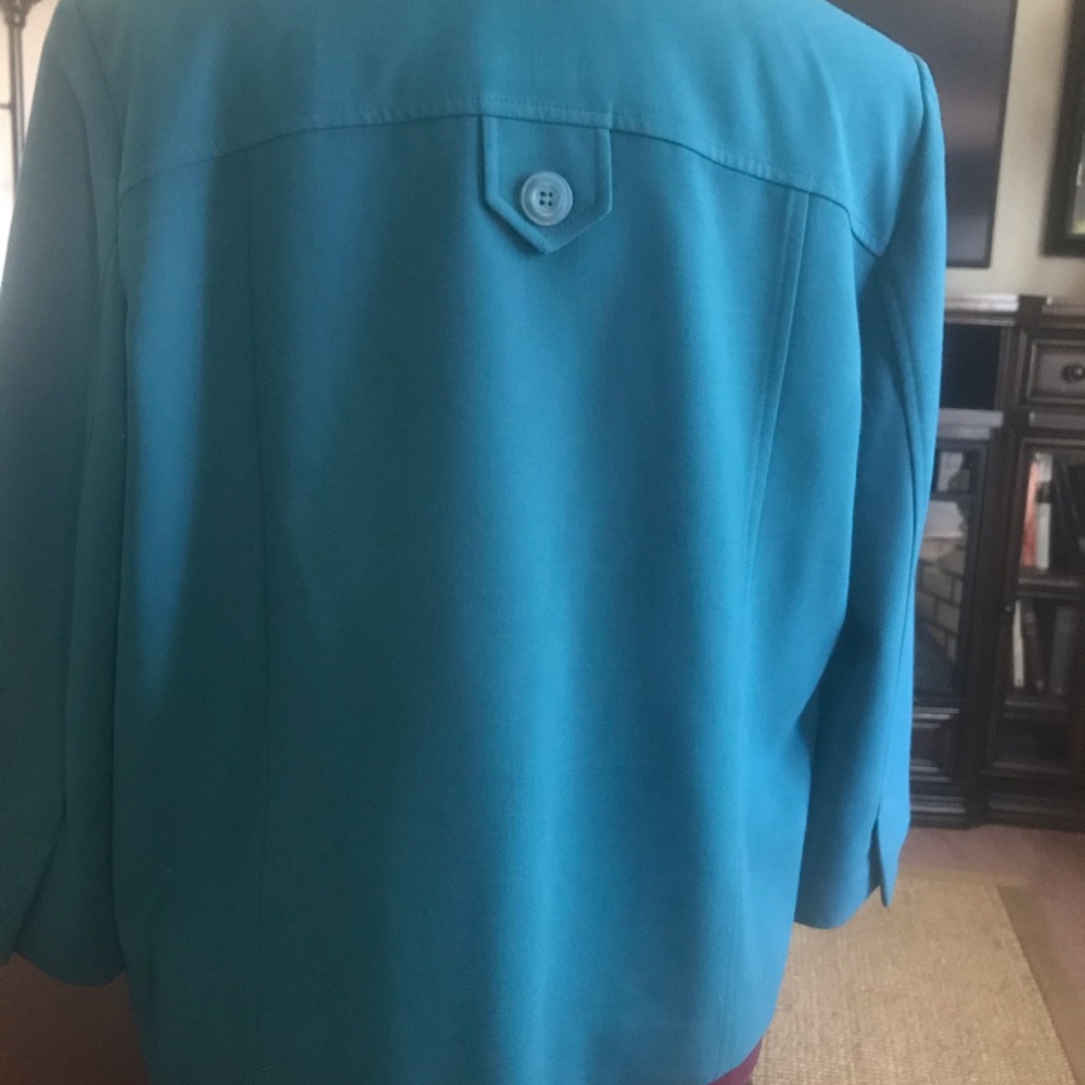 Green jacket - Picture 3 of 3